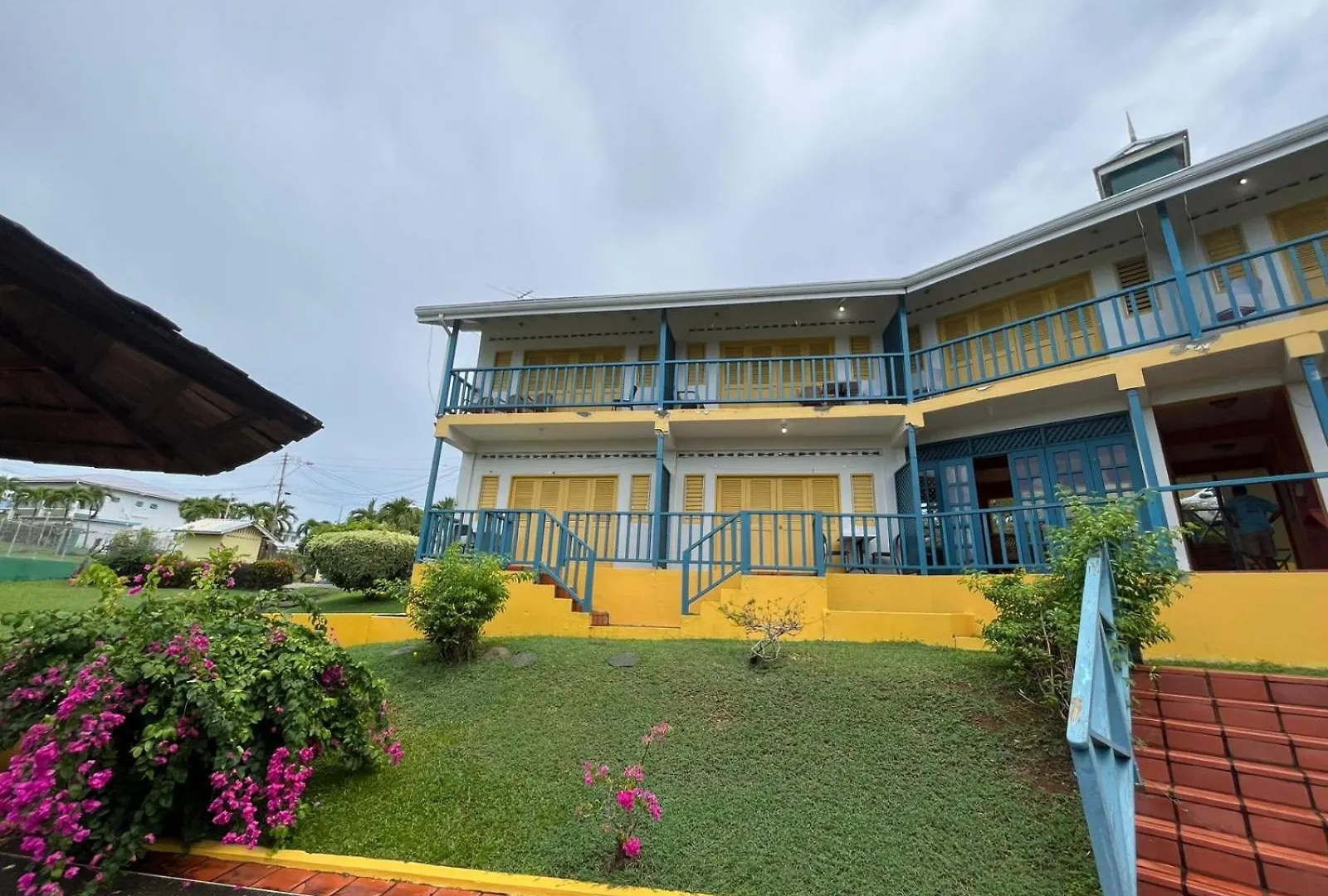 Апарт-отель Sherwoodpark Apartments Carnbee Village